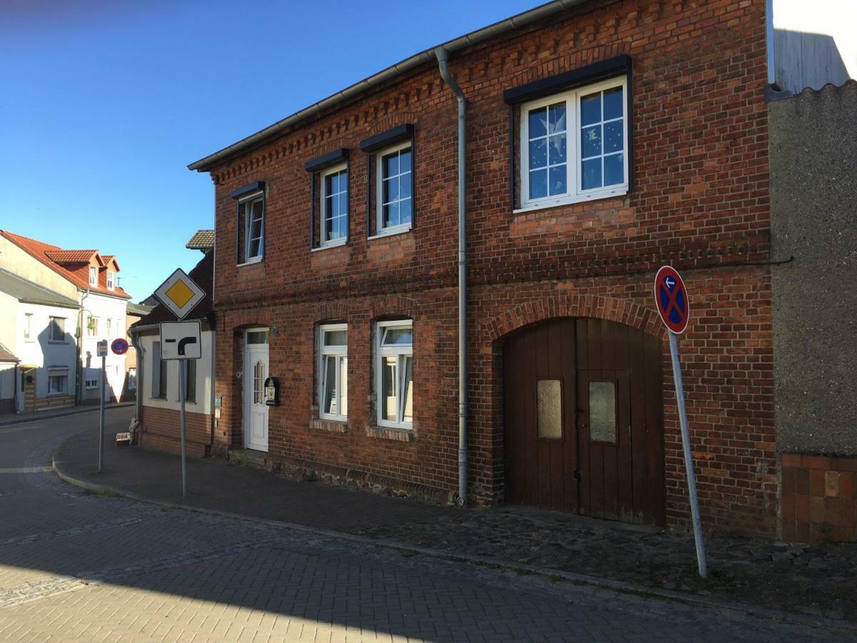 Ferienwohnung Kroepelin Bagian luar foto